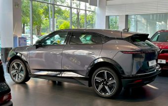 VF7 Vũ Trụ Phi Đối Xứng